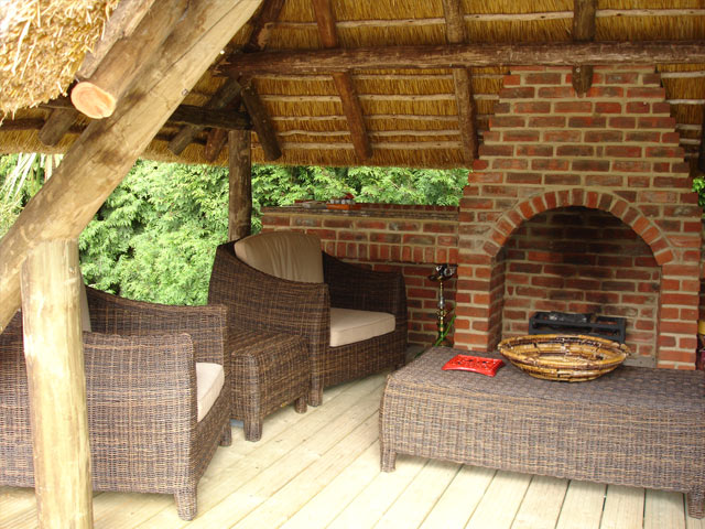 Lapa Braai area (South African term) Thatched Barbeque area - Thatch,  Thatched house, Design